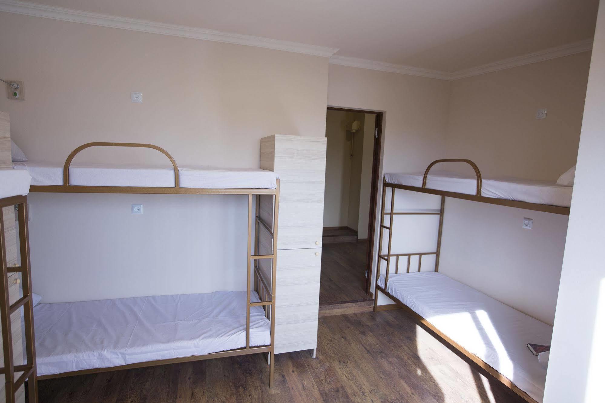 Hostel Your *